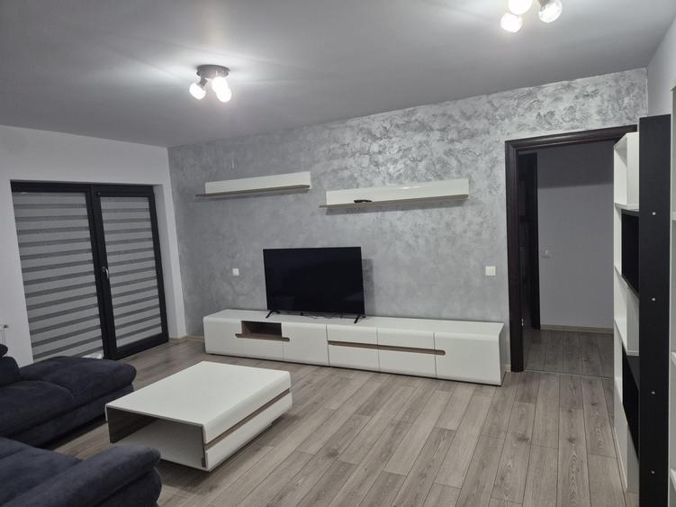 Apartament cu 3 camere decomandat în Geamăna