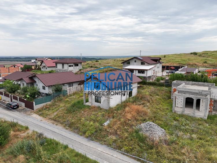 Casă individuală cu 4 camere cu Teren 500 Mp în Malcoci