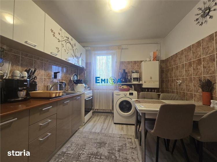 Apartament cu 2 camere semidecomandat în Cornișa