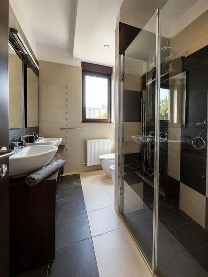Apartament cu 5 camere în Herăstrău