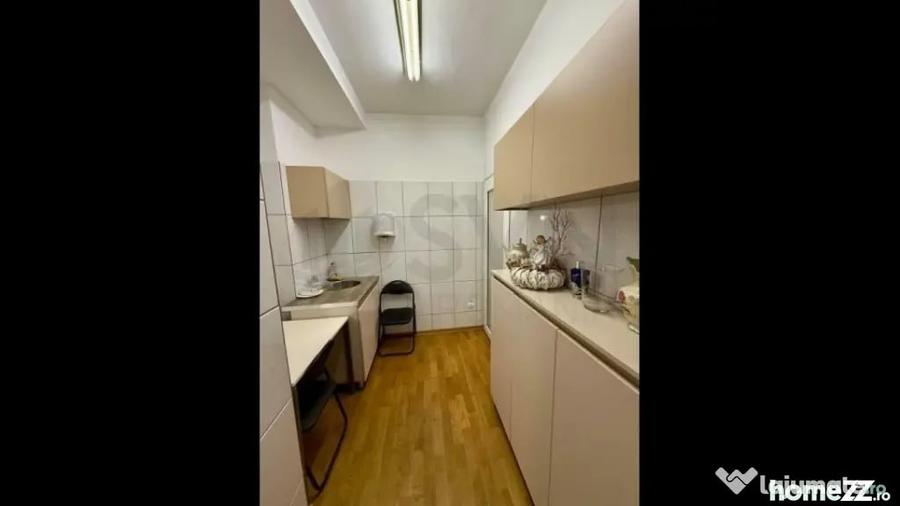 Casă cu 5 camere cu Teren 266 Mp în Dorobanți