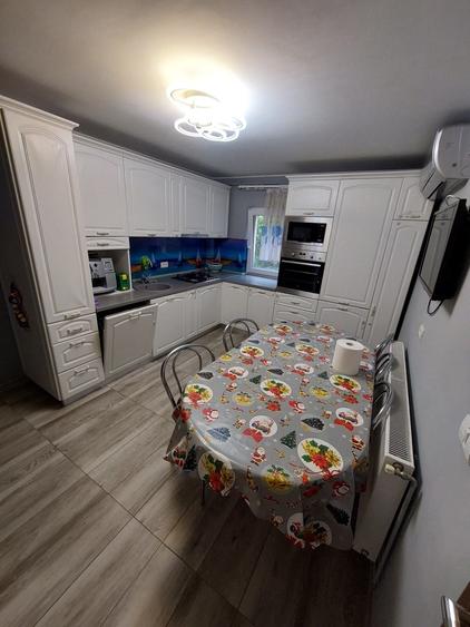 Apartament cu 3 camere decomandat în Kiriac