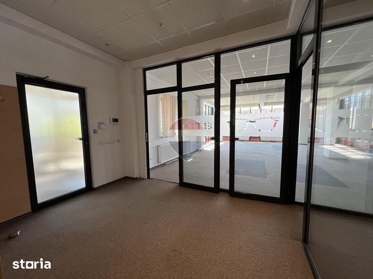 Spațiu comercial, de 291 mp, în Central
