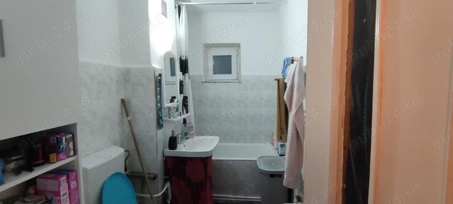 Apartament cu 2 camere semidecomandat în Dâmbovița