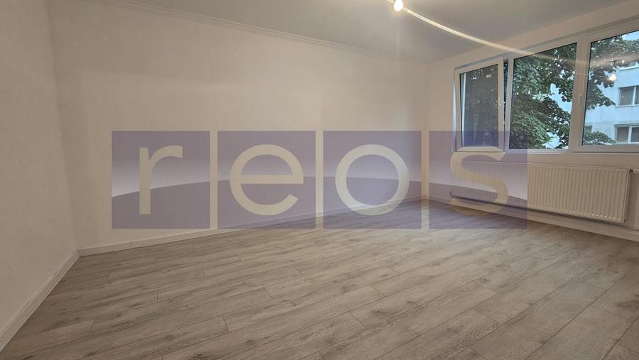 Apartament cu 3 camere decomandat în Valea Oltului