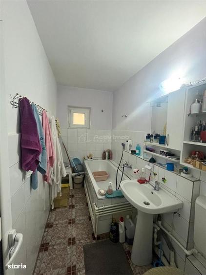 Apartament cu 3 camere în Micro 20