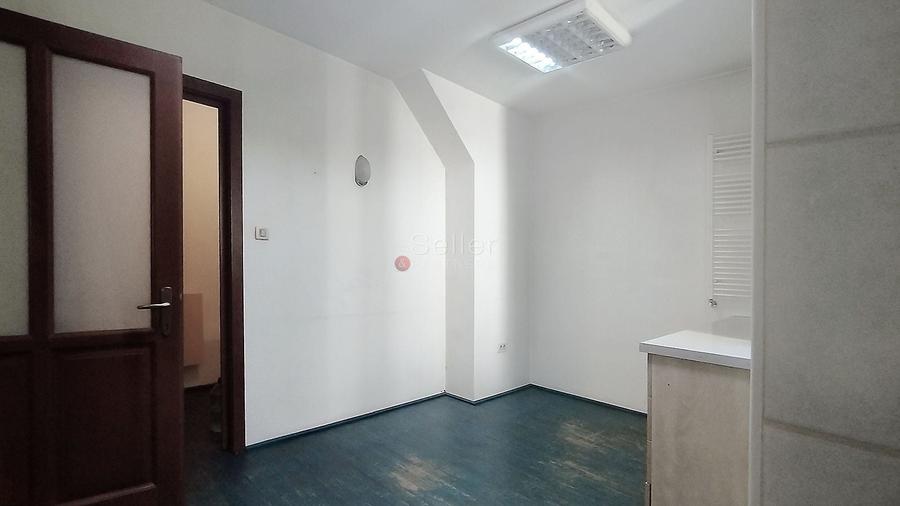 Apartament cu 2 camere semidecomandat în Centrul Istoric