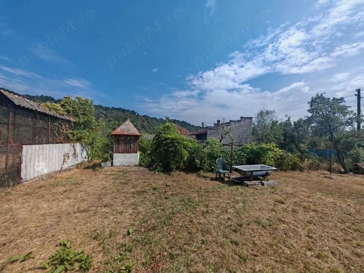 Casă cu 4 camere cu Teren 1239 Mp în Certeju de Sus