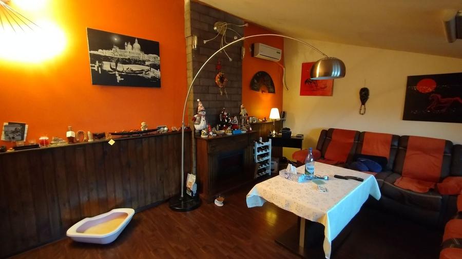 Casă individuală cu 7 camere cu Canalizare în Faleza Nord