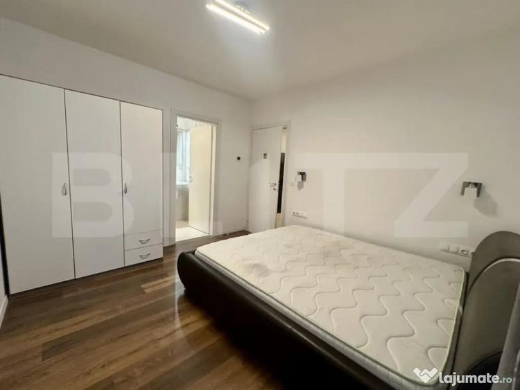 Apartament cu 3 camere semidecomandat în Central