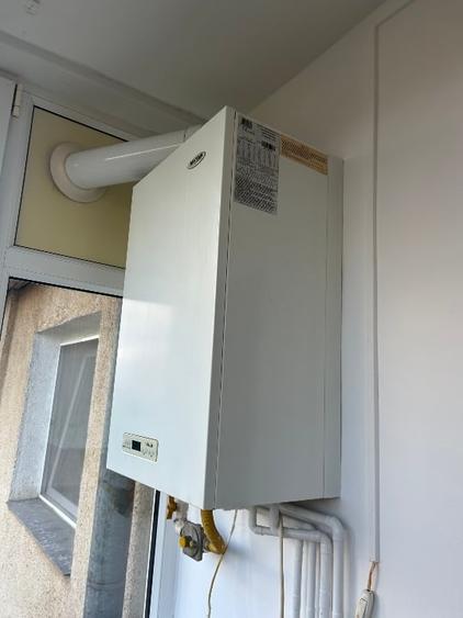 Apartament cu 3 camere decomandat, mobilat în Lenin