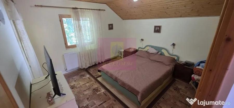 Casă cu 4 camere cu Teren 355 Mp în Central