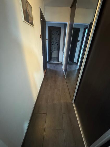 Apartament cu 3 camere decomandat în Sebastian