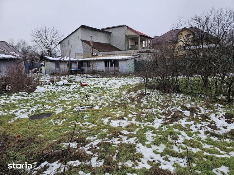 Teren de 600 mp, în Militari