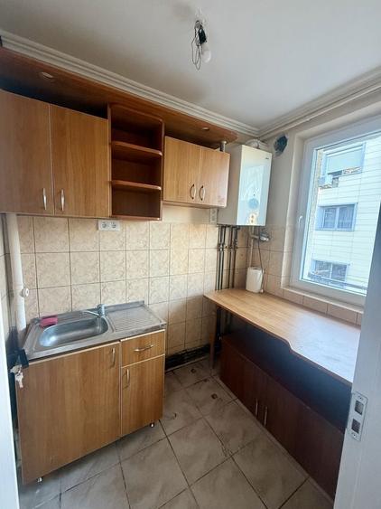 Garsonieră decomandată în Central