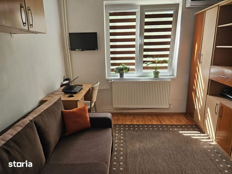 Apartament cu 3 camere semidecomandat, mobilat în Militari