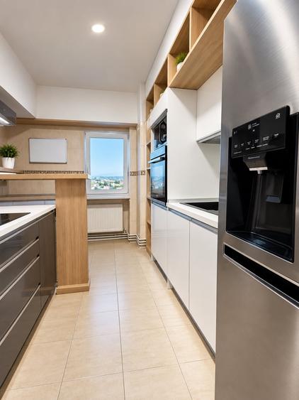 Apartament cu 4 camere decomandat, mobilat în Nicolina