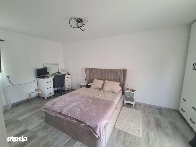 Casă cu 4 camere cu Teren 365 Mp în Cârcea