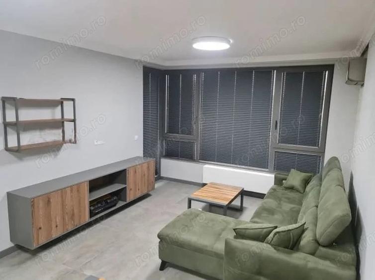 Apartament cu 2 camere decomandat în Baba Novac