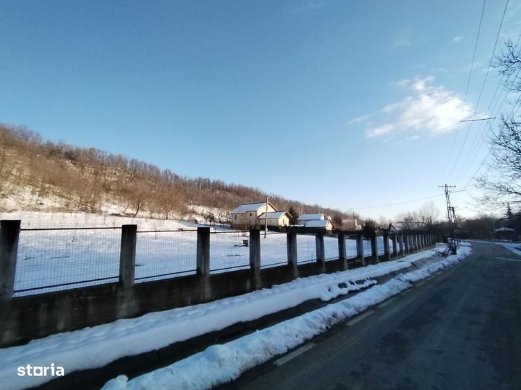 Teren de 5100 mp, în Răzvad