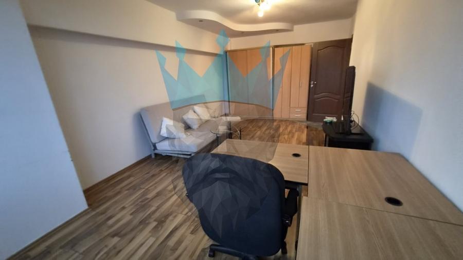 Apartament cu 2 camere decomandat, mobilat în Romană