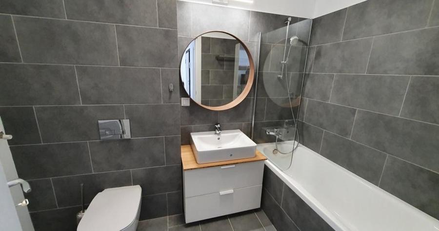 Apartament cu 3 camere decomandat, mobilat în Chitila