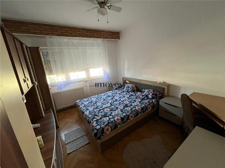 Apartament cu 4 camere decomandat în 14 Mai