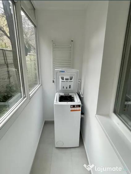 Apartament cu 2 camere decomandat în Victoriei