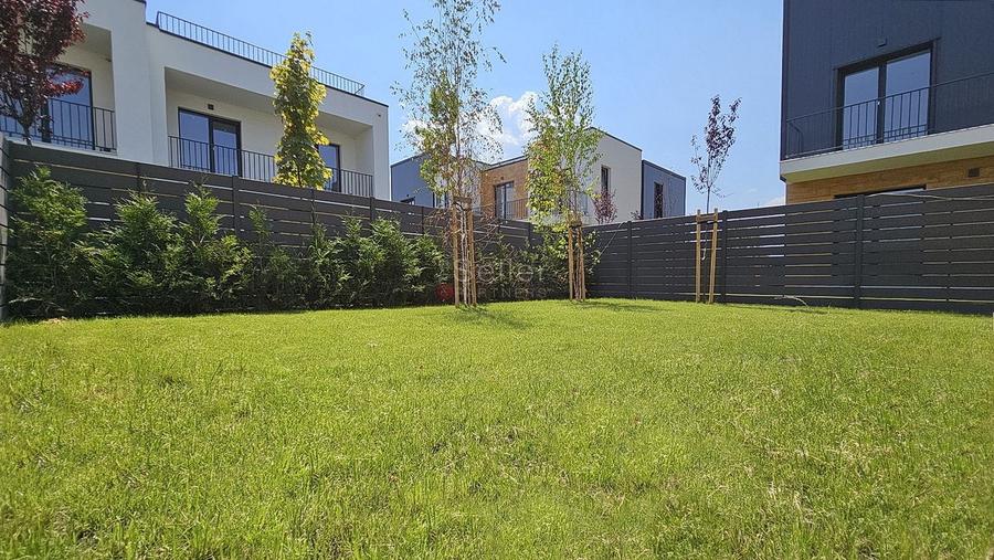 Duplex cu 3 camere cu Canalizare în Ghimbav Livadă