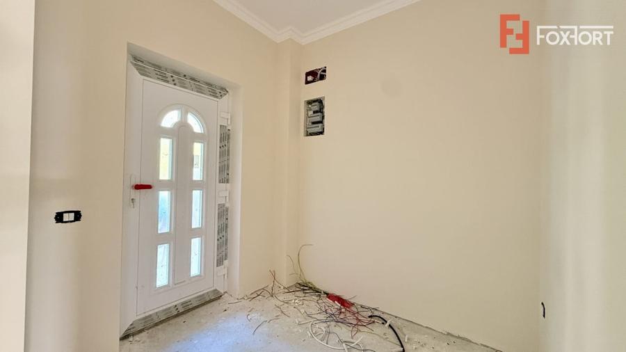 Duplex cu 4 camere cu Canalizare în Moșnița Veche