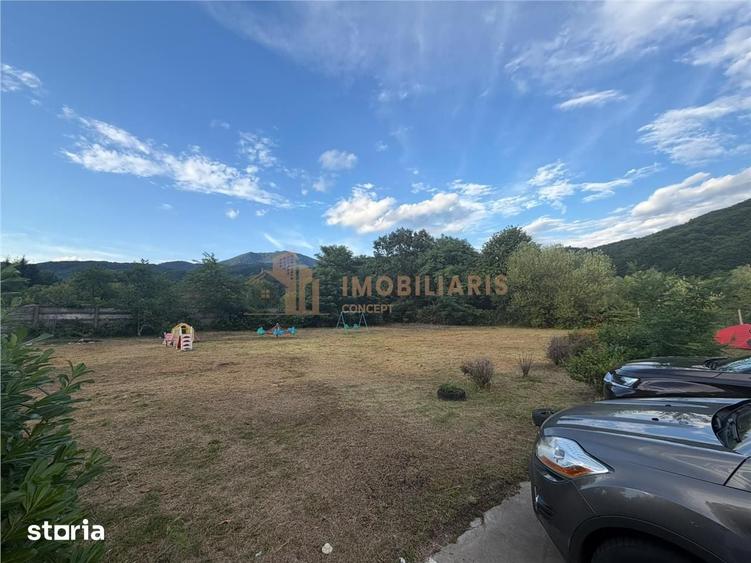 Apartament cu 2 camere decomandat în Ferneziu