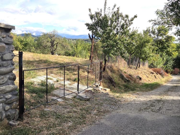 Teren Construcții intravilan de 3855 mp, în Horezu