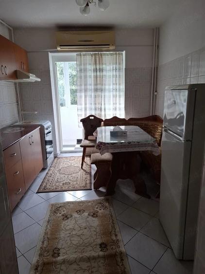 Apartament cu 2 camere decomandat în Berceni