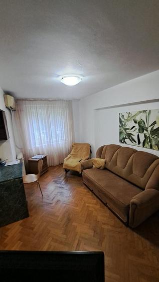Apartament cu 2 camere semidecomandat, mobilat în Bucur Obor