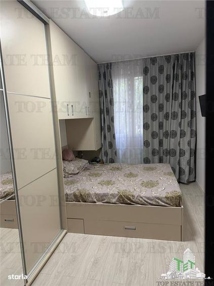 Apartament cu 4 camere decomandat în Ozana