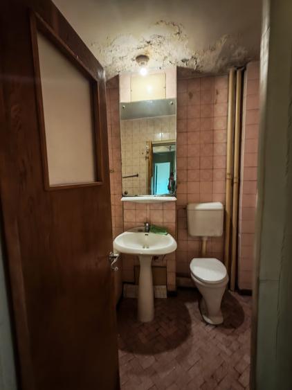 Apartament cu 2 camere decomandat în P-ța Universității