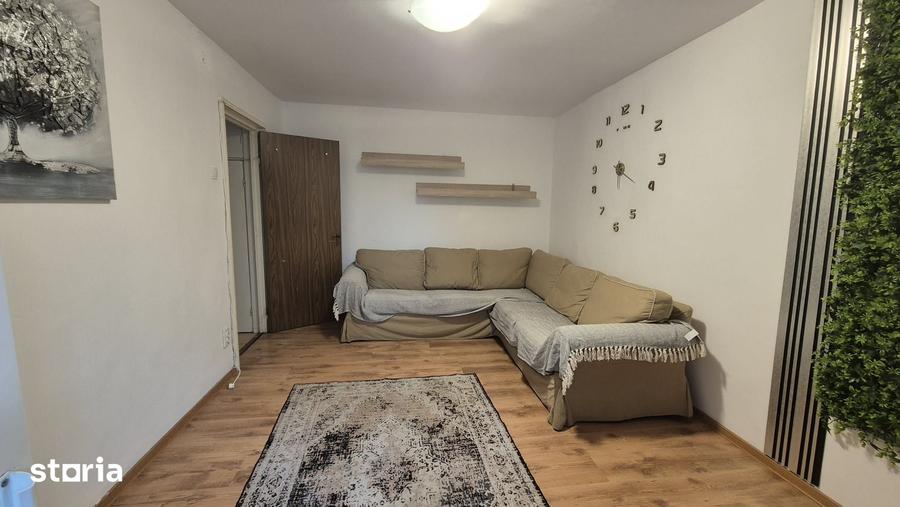 Apartament cu 2 camere decomandat în Tei