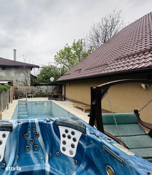 Casă cu 4 camere cu Teren 450 Mp în Podu Roș