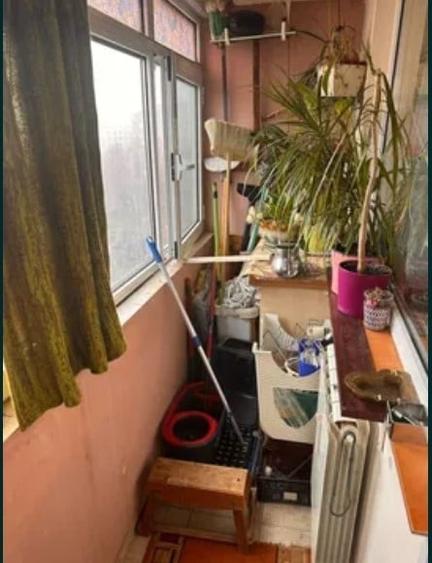 Apartament cu 3 camere decomandat în Tineretului