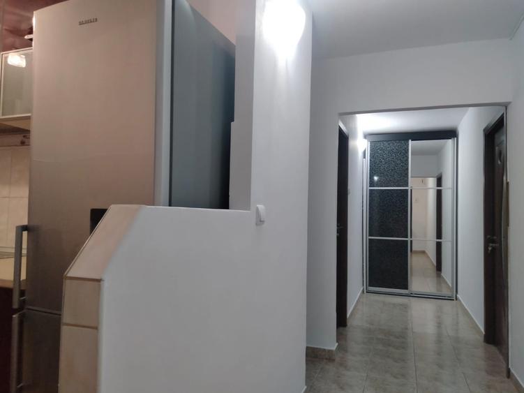 Apartament cu 2 camere decomandat în 13 Decembrie