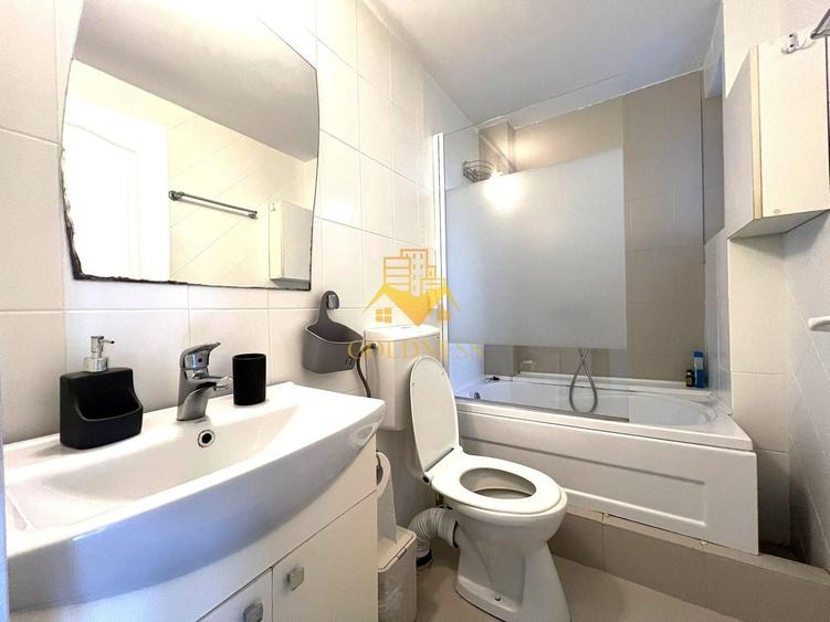 Apartament cu 3 camere semidecomandat, mobilat în Europa