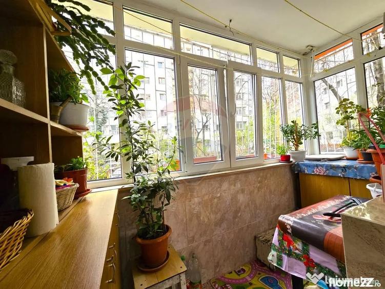Apartament cu 2 camere decomandat în Teiul Doamnei