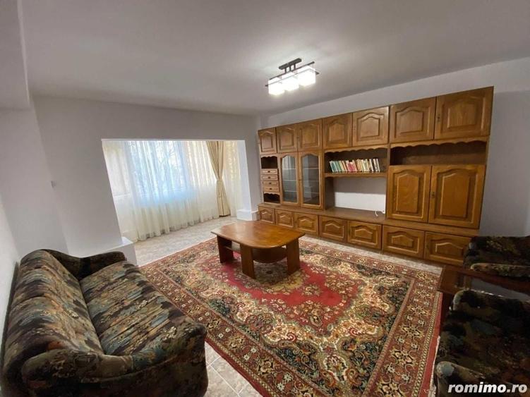 Apartament cu 3 camere decomandat în Take Ionescu