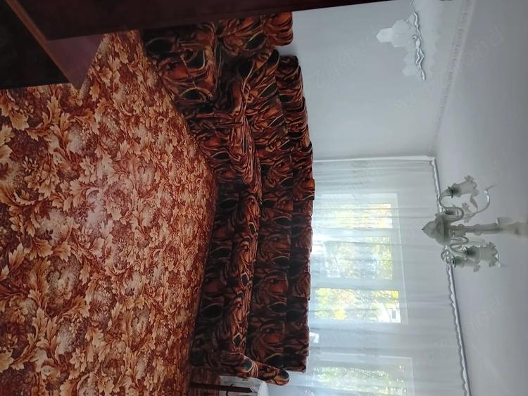 Casă cu 5 camere cu Teren 756 Mp în Central