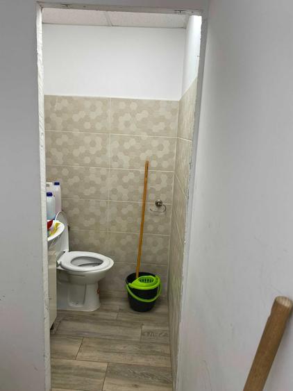 Spațiu comercial, de 80 mp, în Giarmata