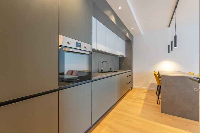 Apartament cu 2 camere decomandat, mobilat în Central