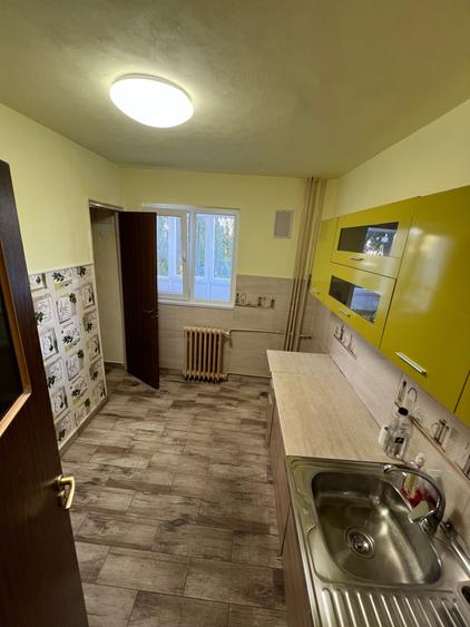 Apartament cu 2 camere decomandat în Berceni