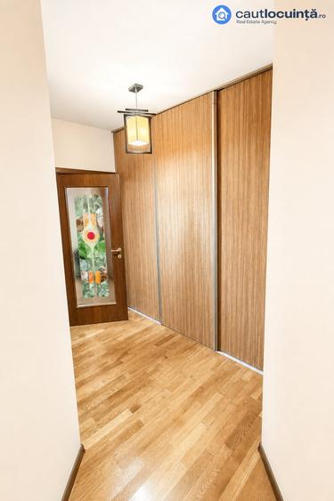 Apartament cu 4 camere, mobilat în Unirii