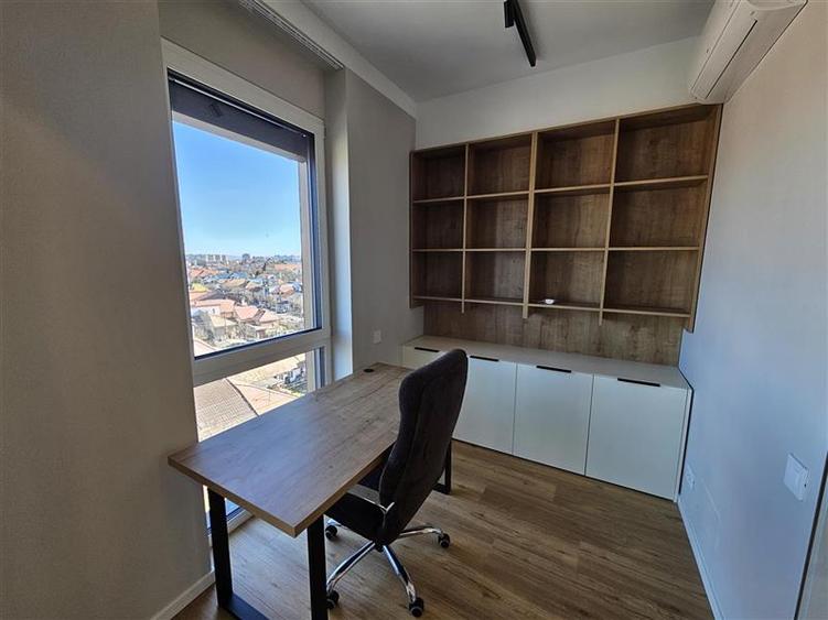Apartament cu 3 camere semidecomandat, mobilat în Gheorgheni