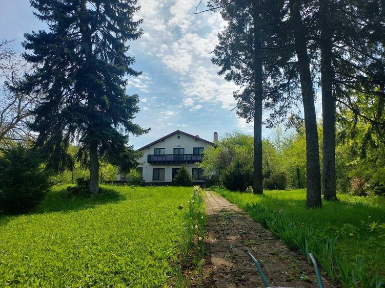 Casă cu 4 camere cu Teren 1700 Mp în Snagov